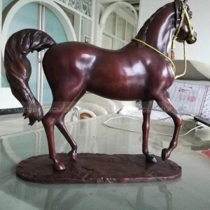 figurines de cheval décoratives