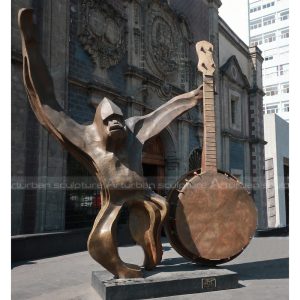 Estatua de gorila de bronce