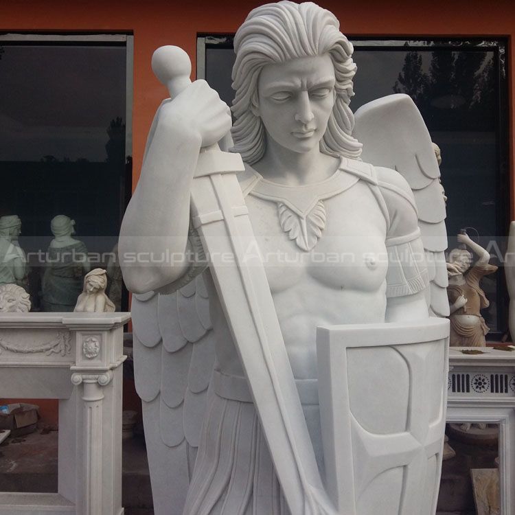 famosa scultura di san michele