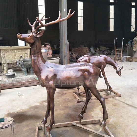 statua di cervo