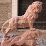 ornamentos de jardim tigre