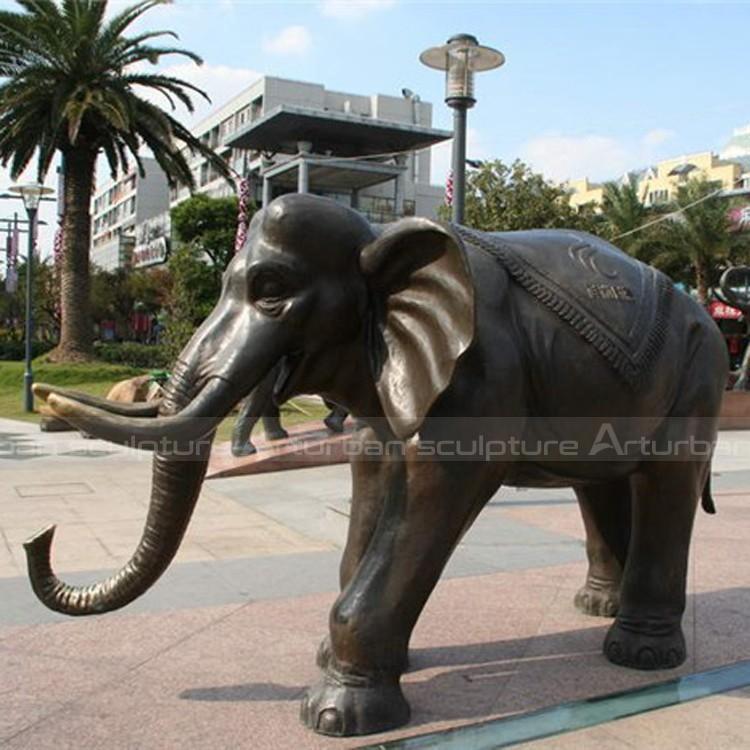 statues d'éléphant d'extérieur