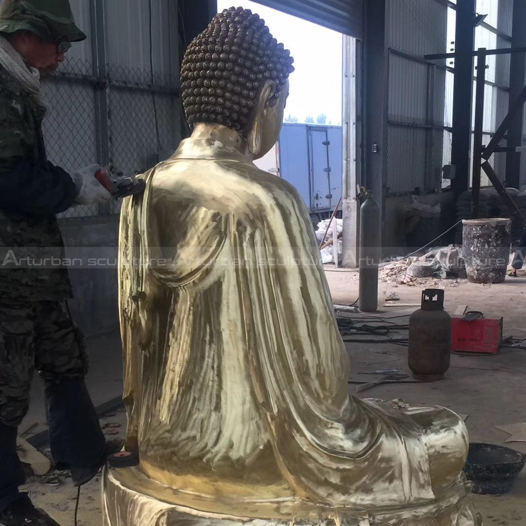 Goldene Gautama Buddha Statue