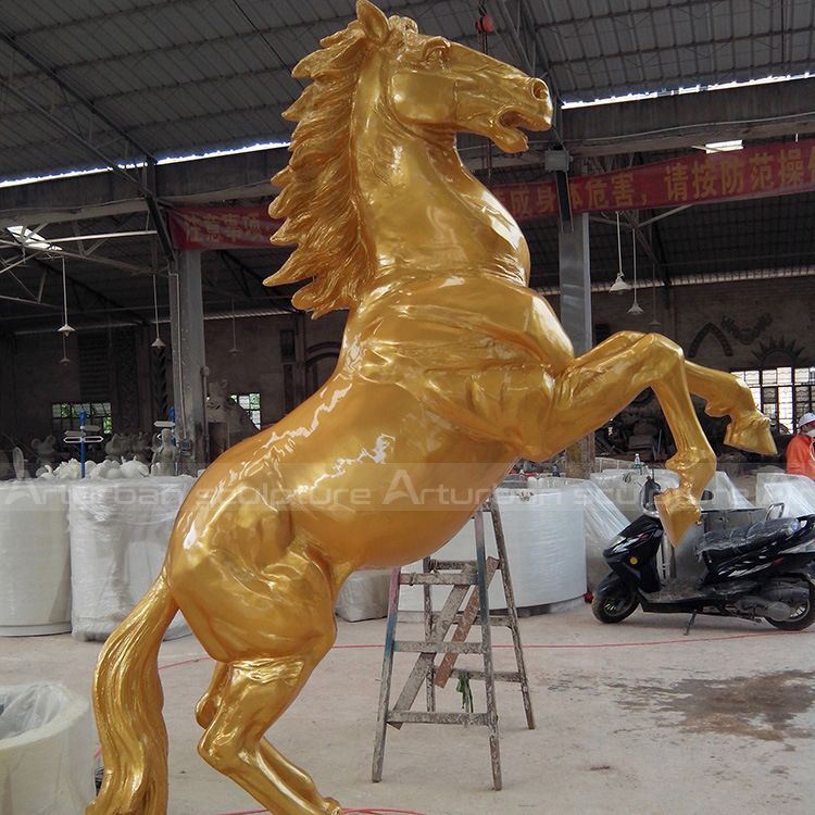 statue en fibre de verre représentant un cheval à vendre
