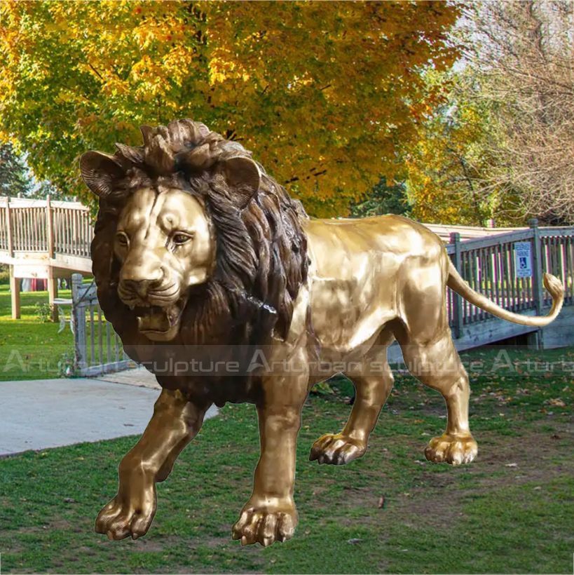 Goldlöwenstatue zu verkaufen