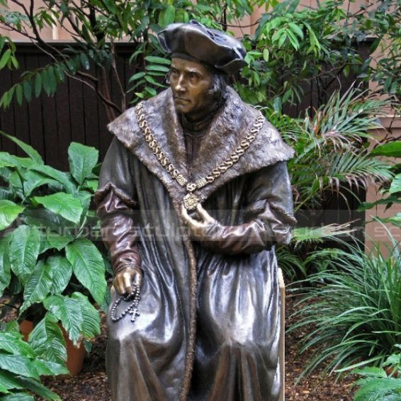 statua di san thomas more
