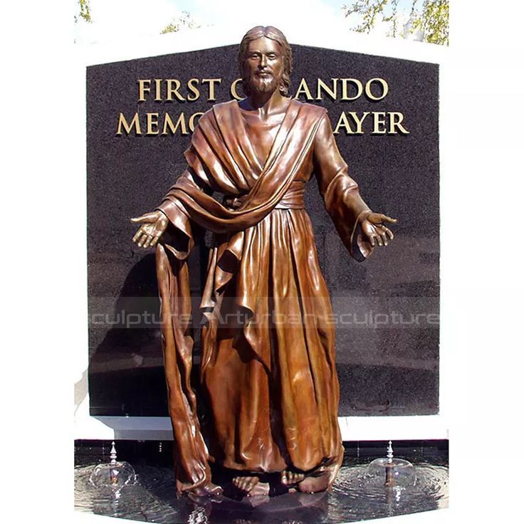 Jesus-Hofstatue