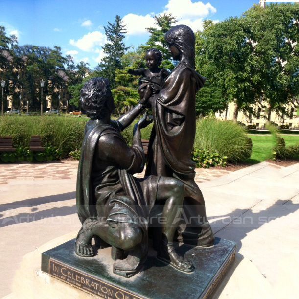 statua della famiglia di Gesù