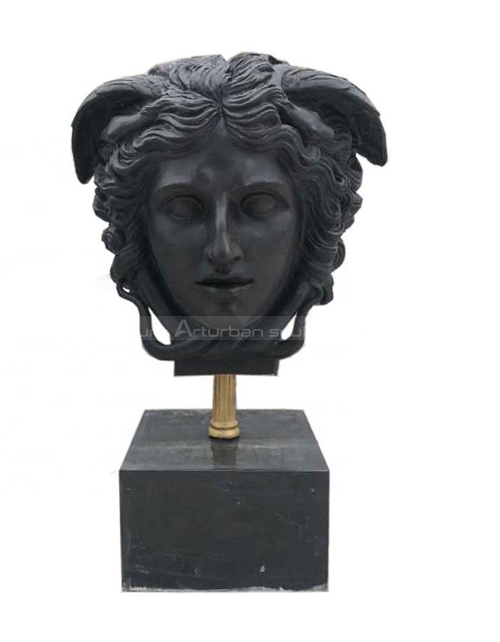 Medusa Kopf Skulptur