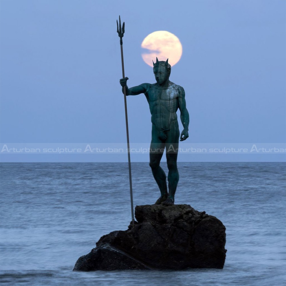 Estatua Griega de Poseidón