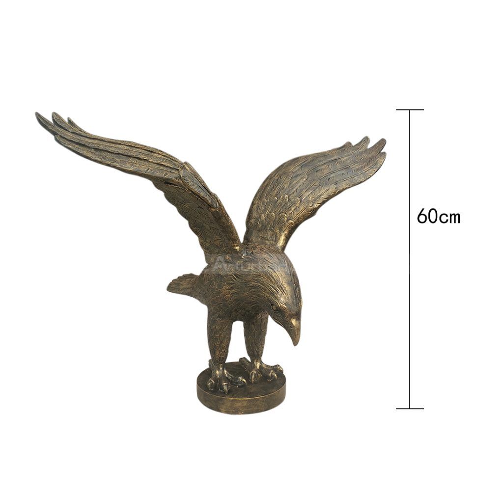 Statue en bronze d'aigle