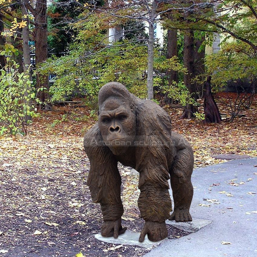 Outdoor-Gorilla-Statue