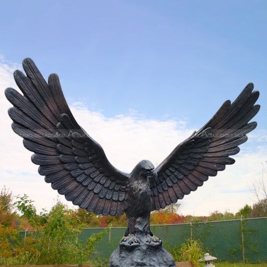 Outdoor-Adler-Skulptur