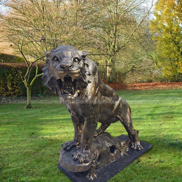 Antike Bronzetigerstatue