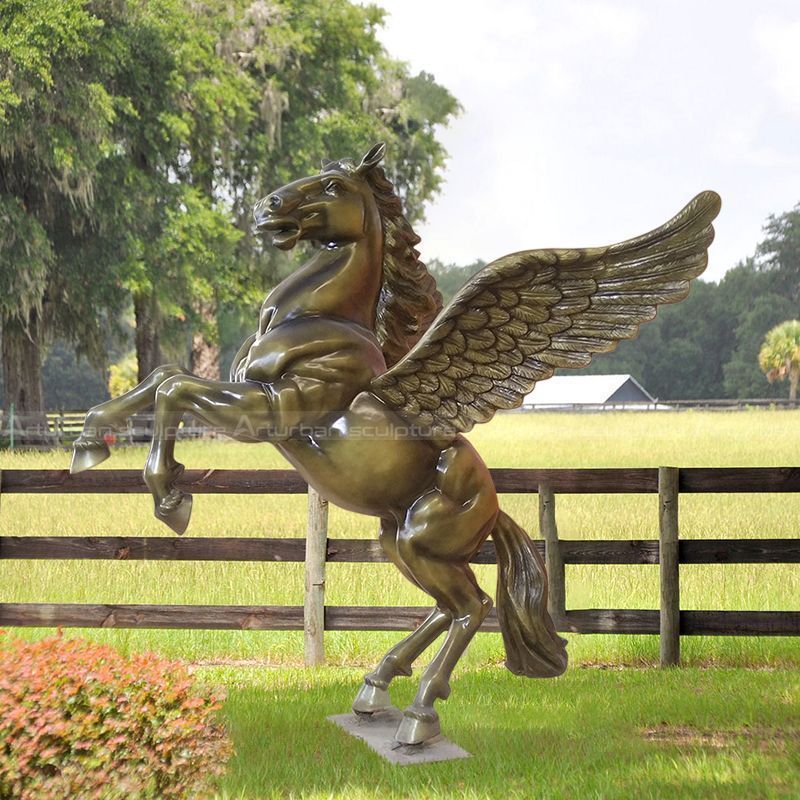 Estatua de Jardín de Pegaso