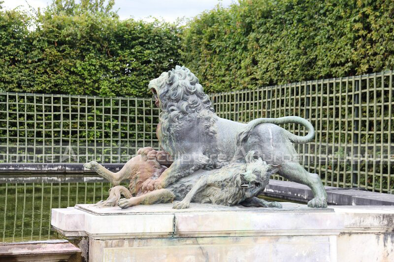 Wildschwein- und Löwenbrunnen