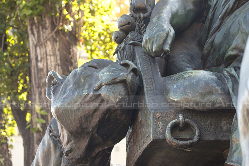 statue de lion en bronze à taille réelle