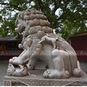statue di cane fu in pietra