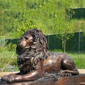statue di leoni per porta d'ingresso