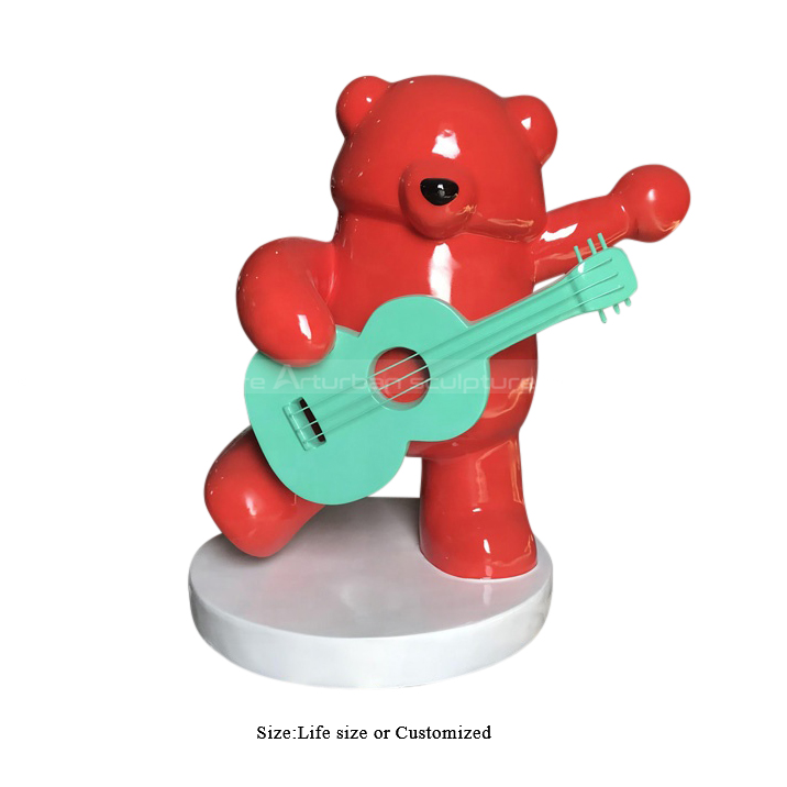estátua de urso fofo