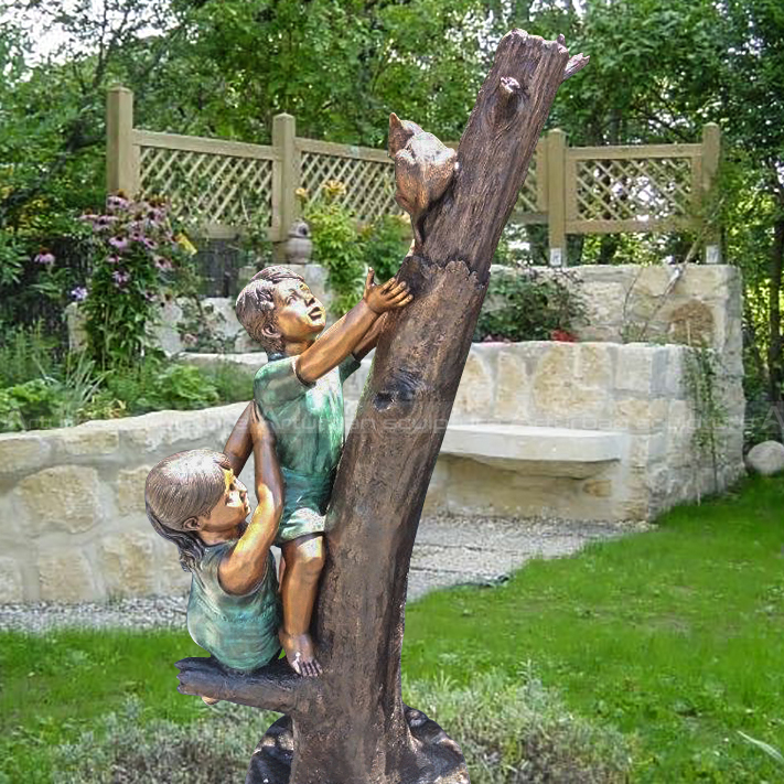 Statues d'enfants en bronze
