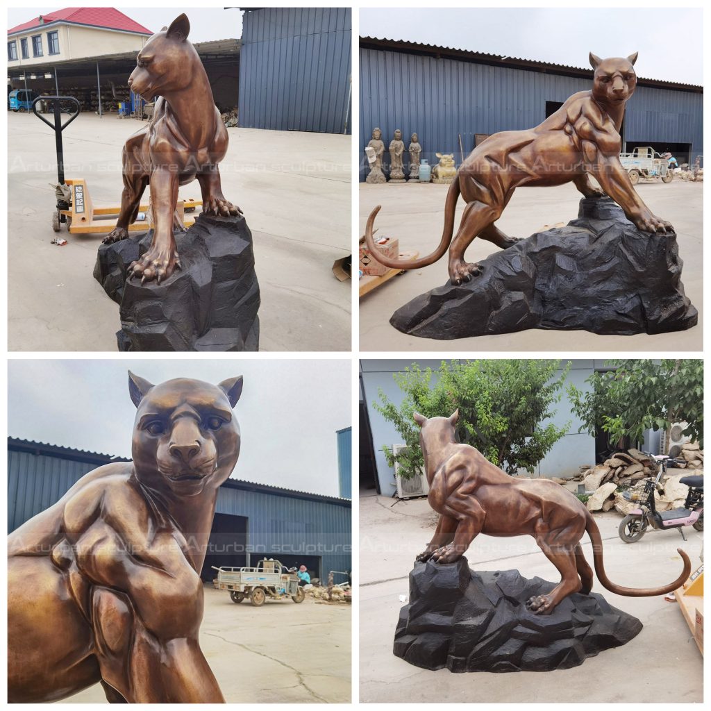 Estatua de leopardo a tamaño natural