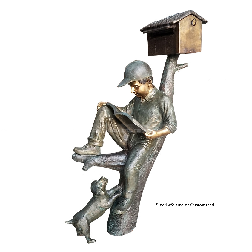 Scultura Ragazzo con Cassetta Postale che Legge un Libro