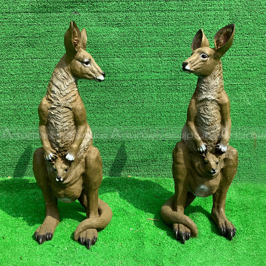statua di canguro a grandezza naturale