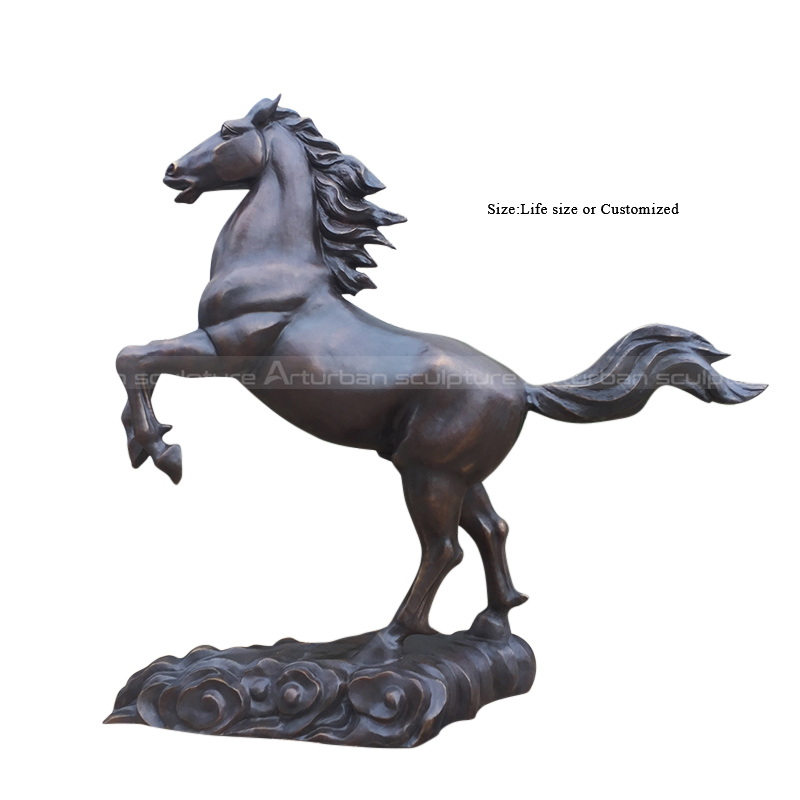 figura de cavalo saltando