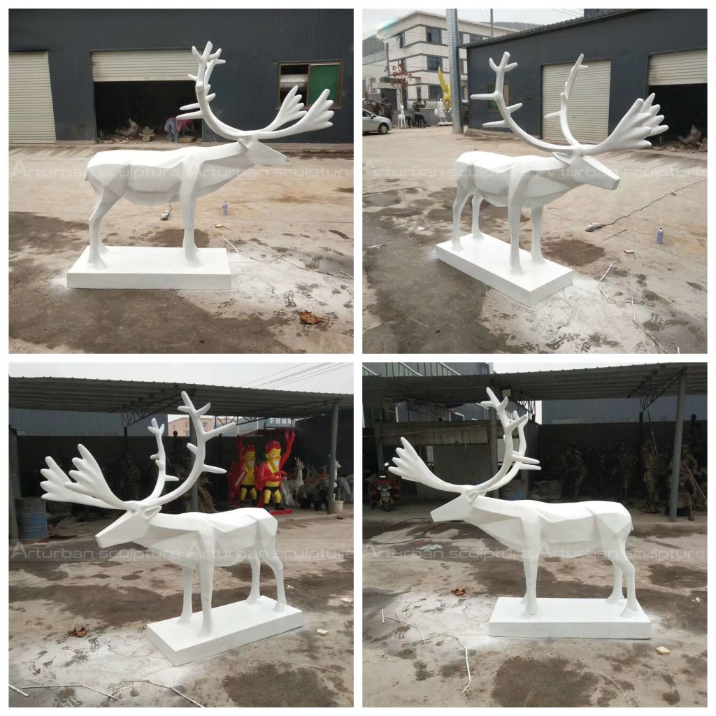 scultura di cervo geometrica