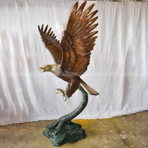 Weißkopfseeadler-Hofstatue