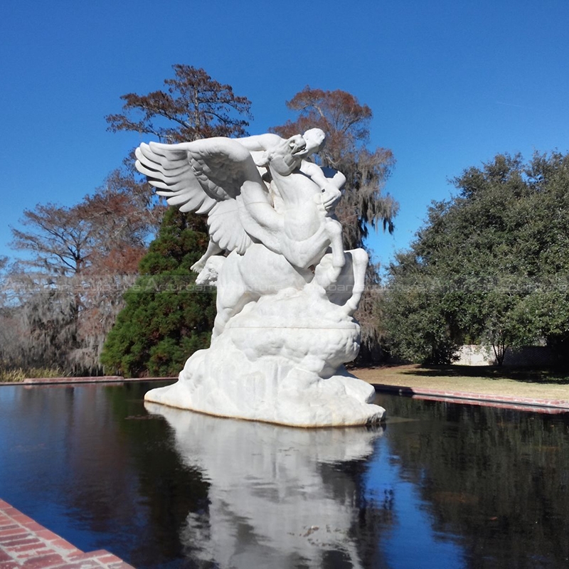 estátua de cavalo pegasus