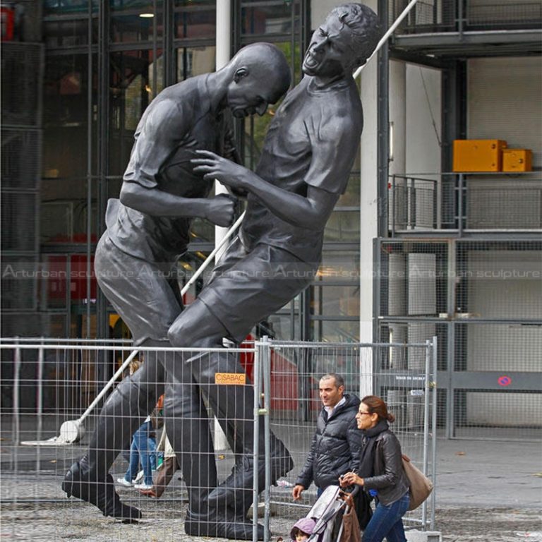 sculpture de joueur de football