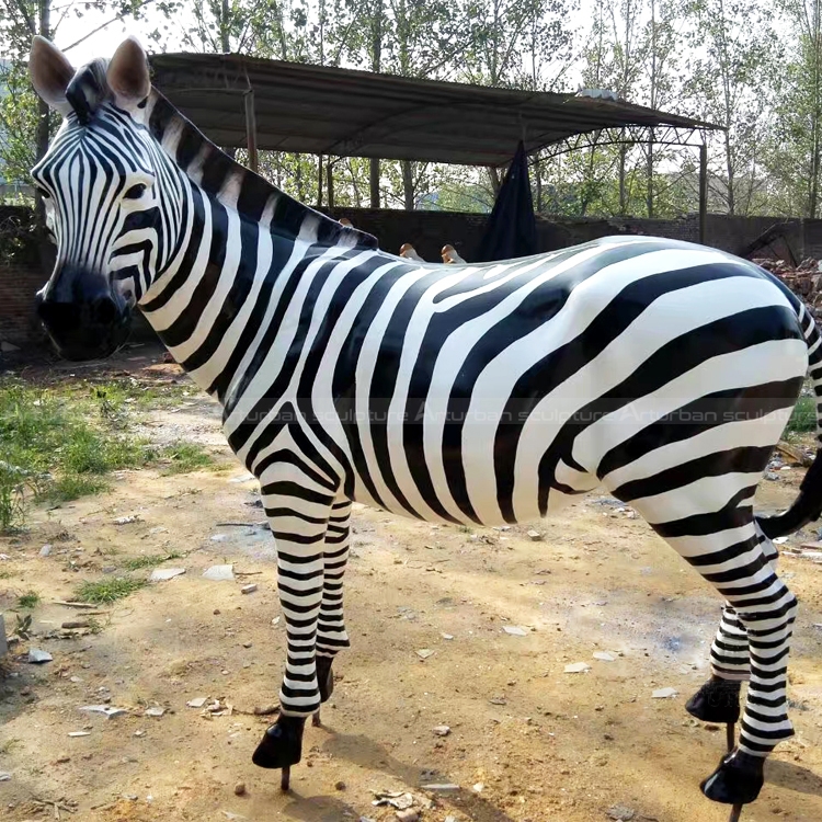lebensgroße Zebra-Statue