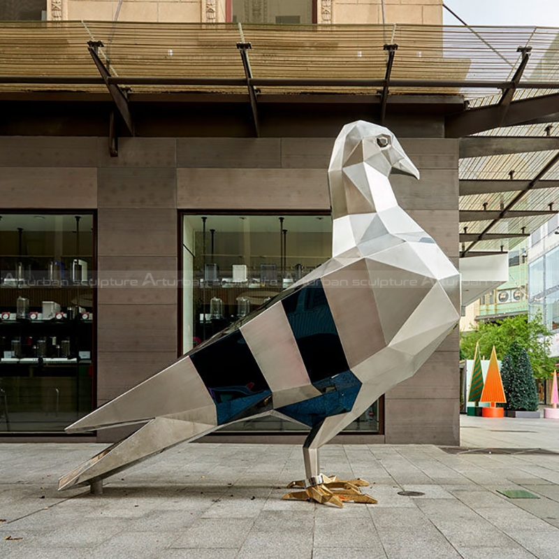 outdoor Taubenstatuen
