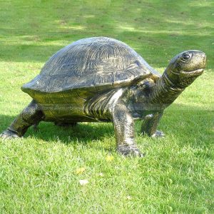 sculpture de tortue en bronze