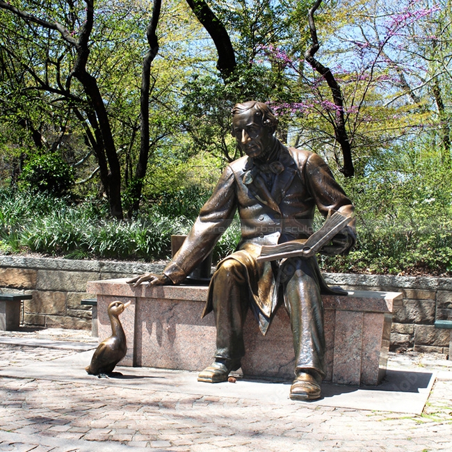estátua de hans christian andersen