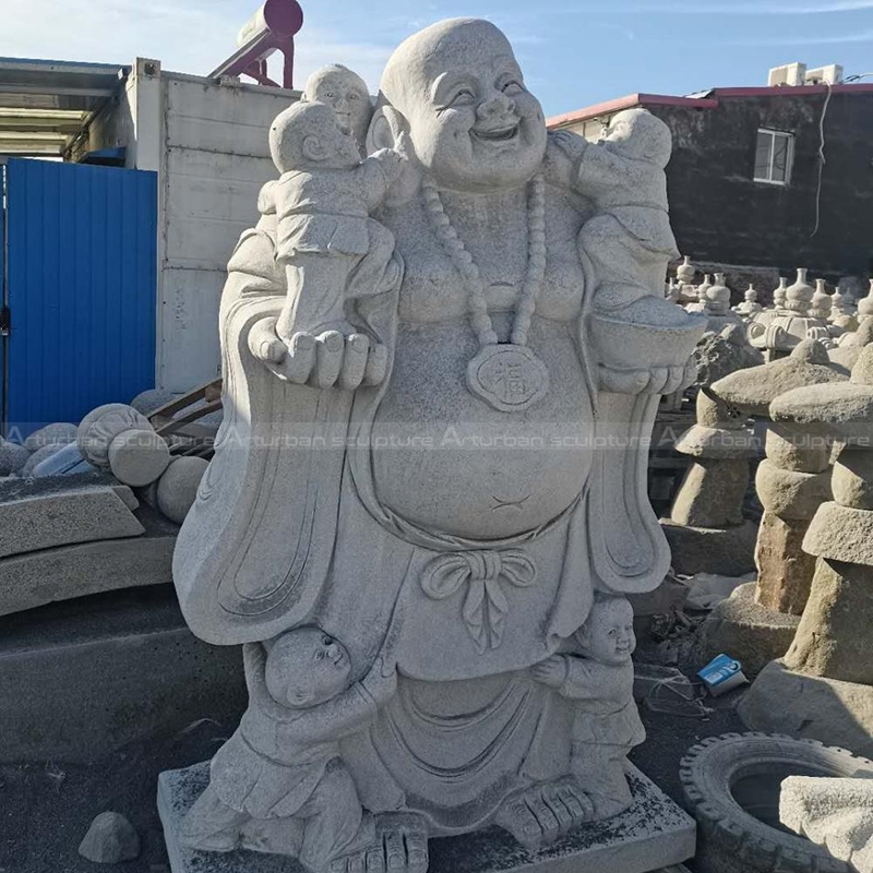 statue de bouddha rieur blanc