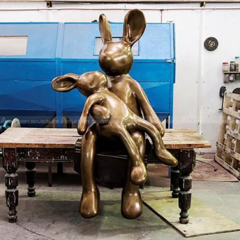 statue de lapin de jardin en bronze