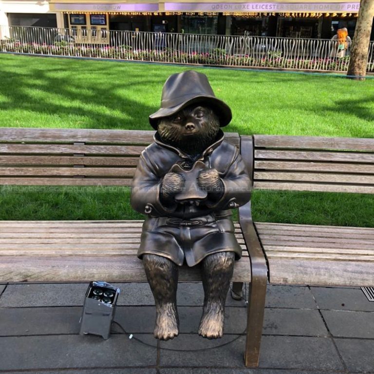 Paddington-Bär-Skulptur