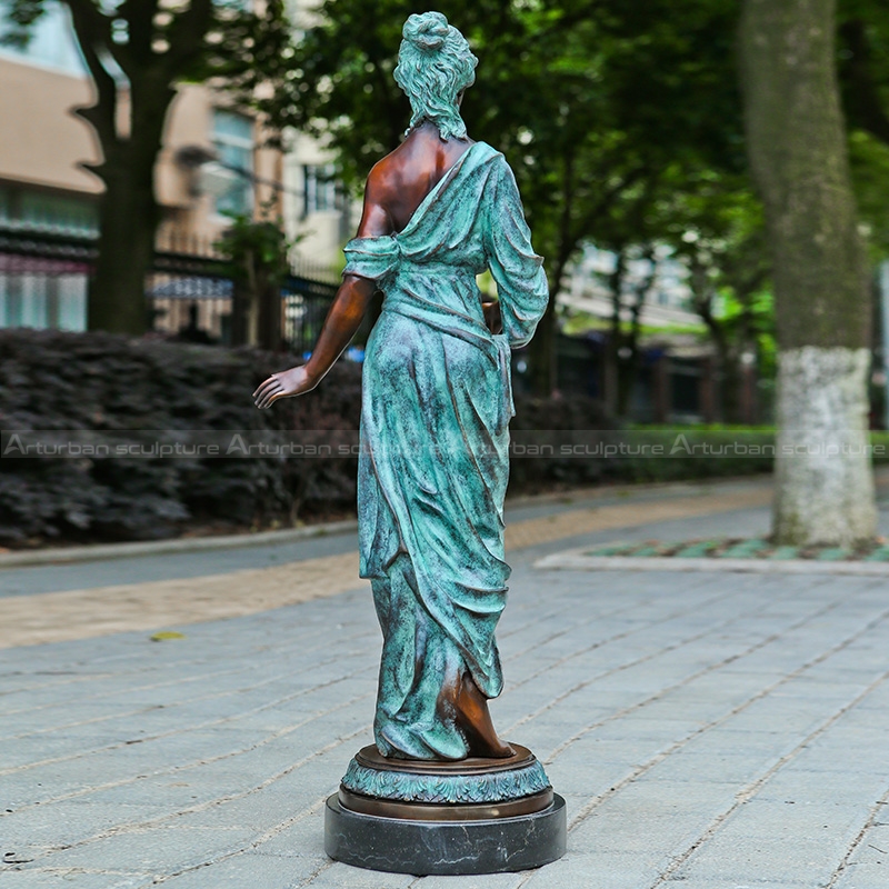 griechische Frauenstatue