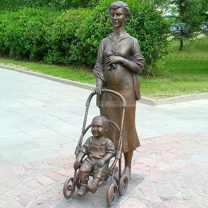 mother and child sculpture