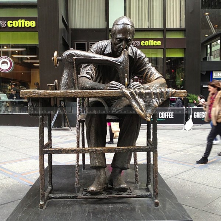 la estatua de trabajador textil