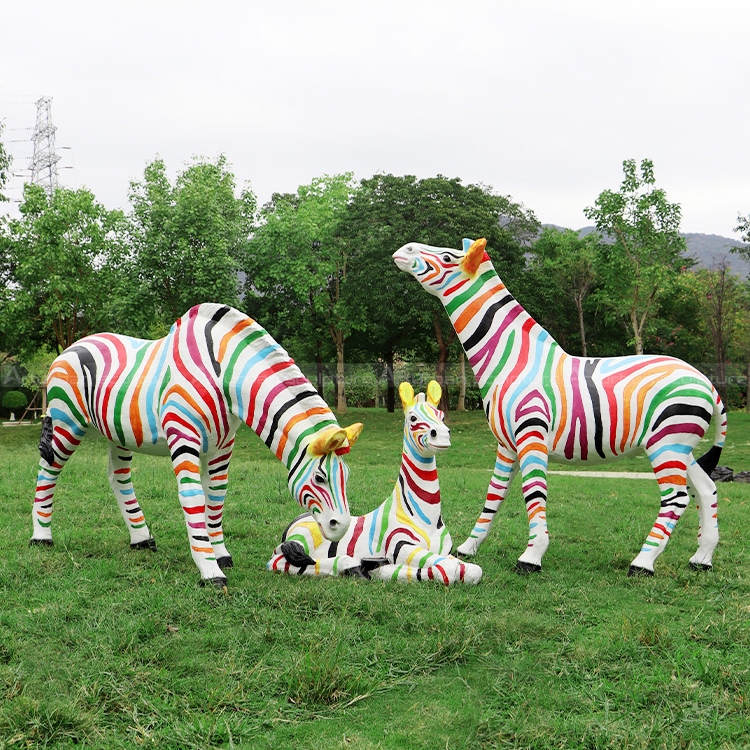 Lebensgroße Zebrastatue
