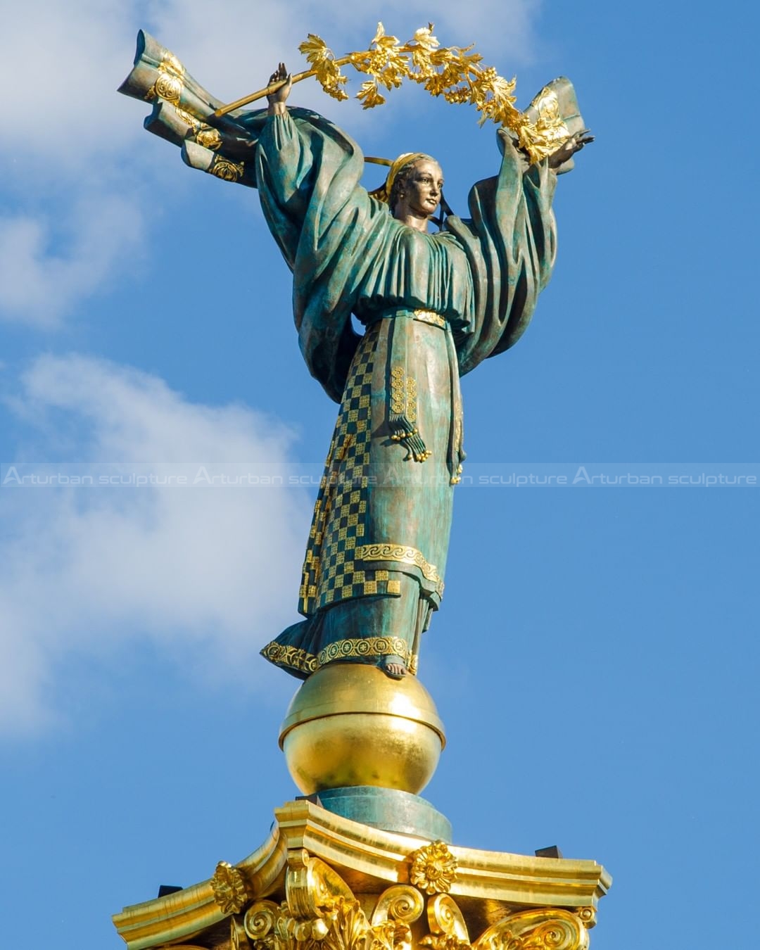 estatua de Berehynia