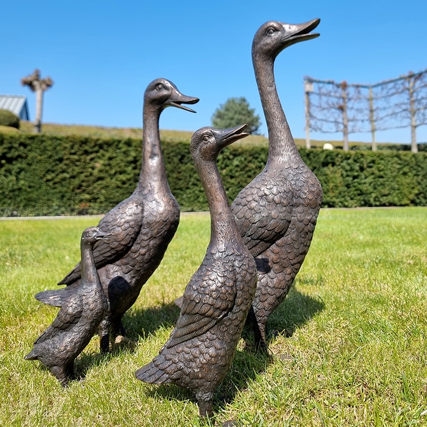 Statues de famille de canards pour jardin