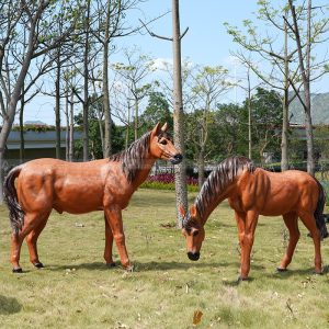 estatua de caballo a tamaño real