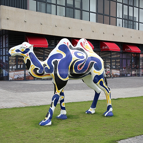 Kamelstatuen zu verkaufen