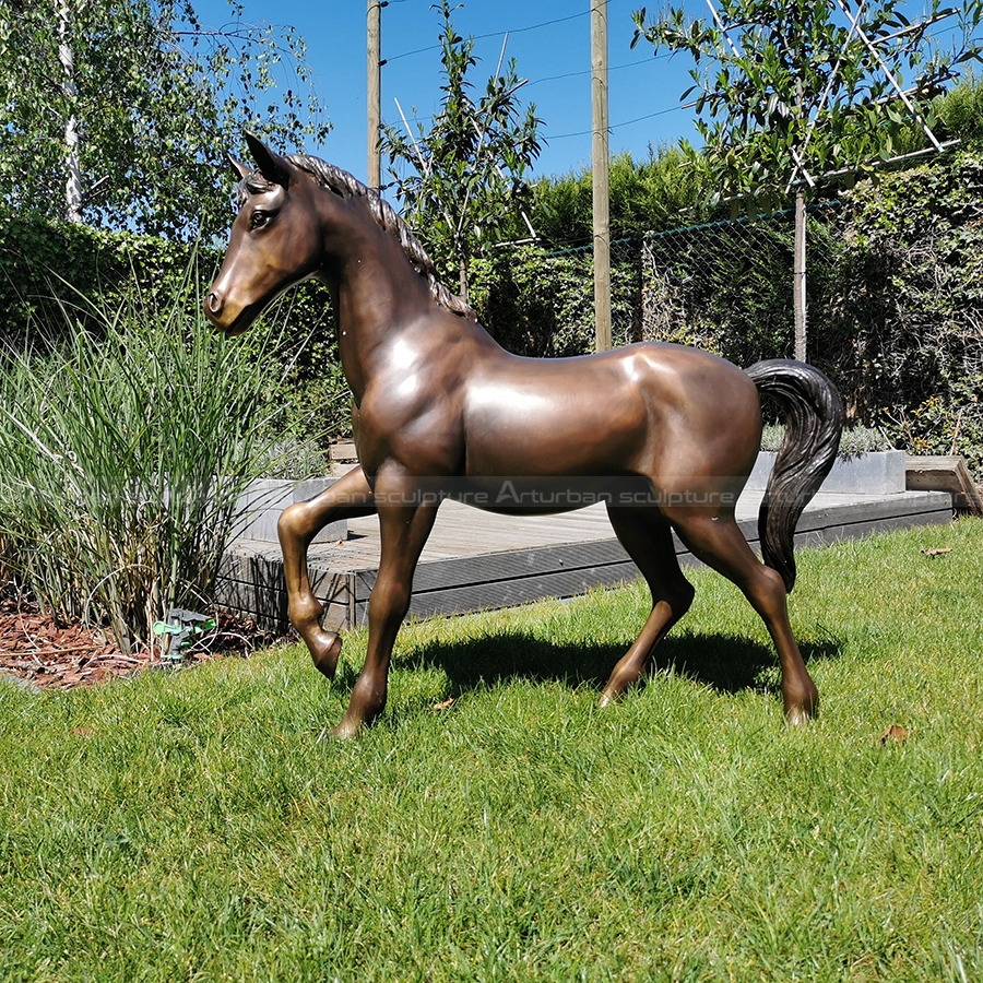 Pferdefiguren zu verkaufen