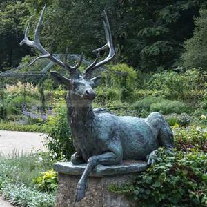 Lebensgroßer Hirsch-Gartendekoration